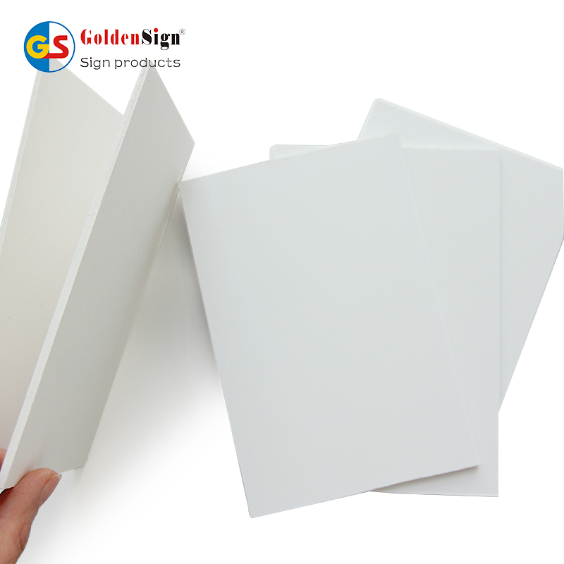 GS عالية الكثافة جامدة بيضاء 4 * 8 أقدام 1-40 مم ورقة رغوة بلاستيكية PVC مجال الإعلان في الهواء الطلق في الداخل