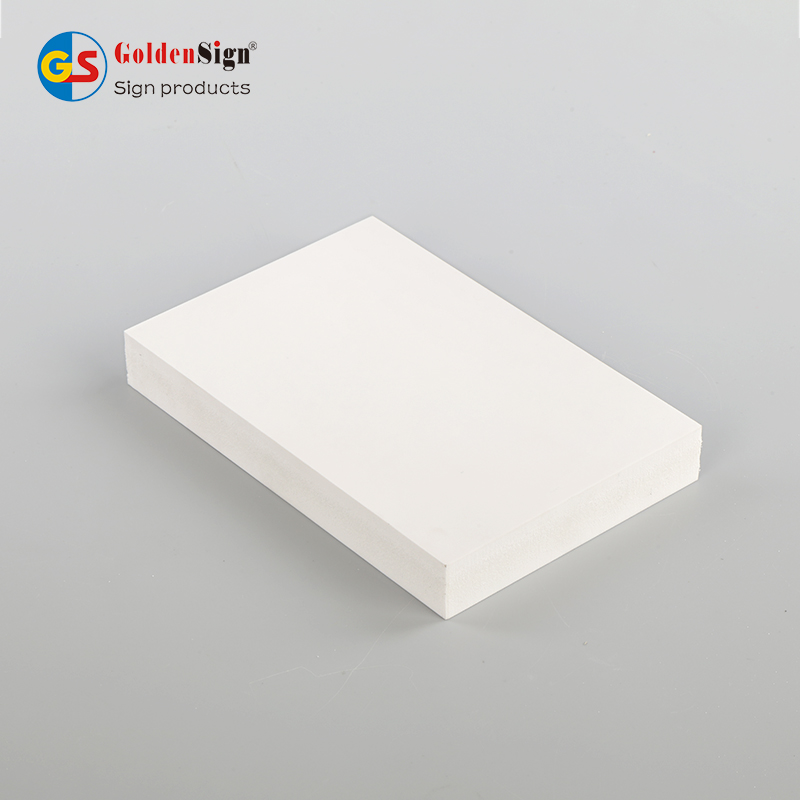 لوح فوم PVC من Goldensign 4*8 بالبثق المشترك (3 طبقات)